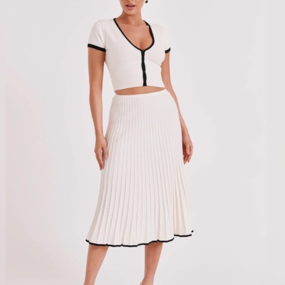 Meshki Cream Ribbed Midi Skirt Set with Black Trim